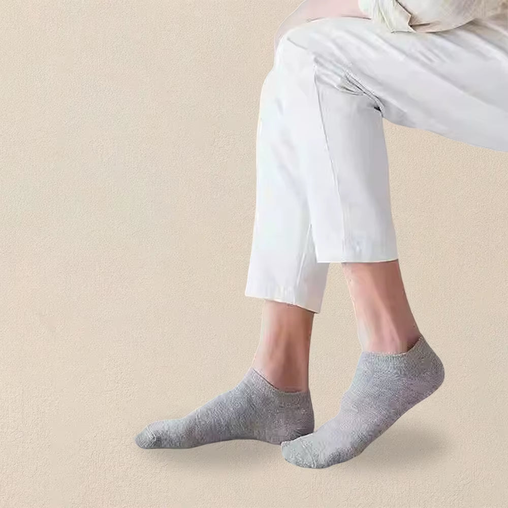 Elevate Your Style with Our Versatile Men's Boat Socks – The Perfect Blend of Comfort and Functionality for Every Season!