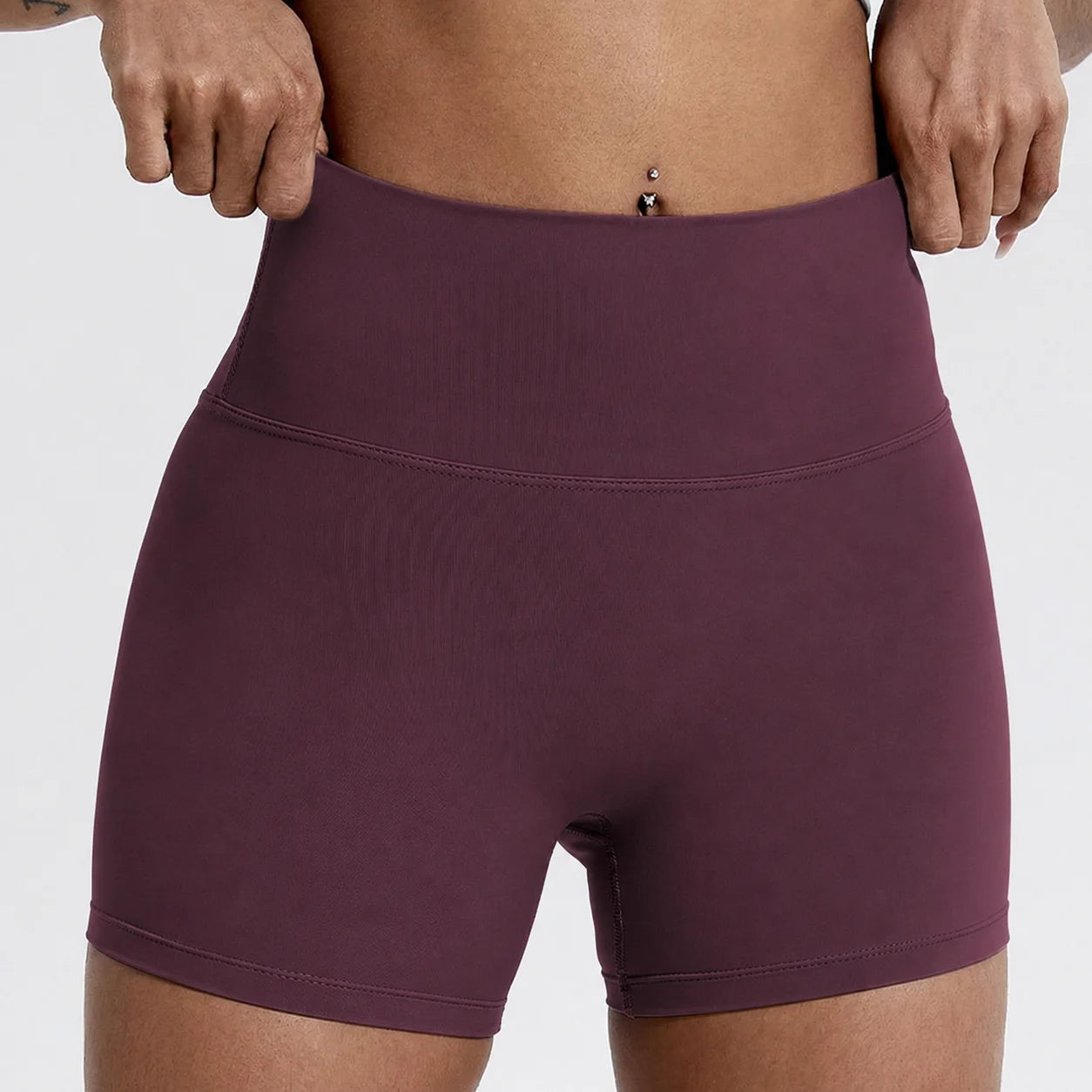 Short Deportivo de Mujer Titan Fit — Tiro Alto, Ajuste Favorecedor y Libertad de Movimiento