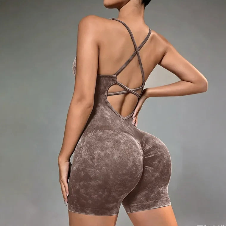 Jumpsuit Deportivo Titan Fit para Mujer — Diseño Sin Costuras, Espalda Cruzada y Ajuste Favorecedor