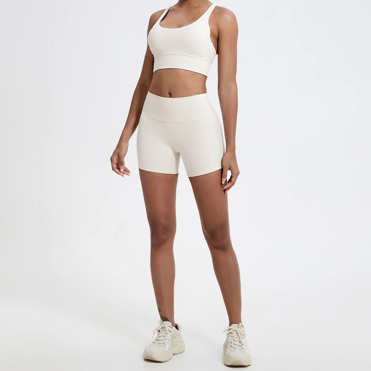 Short Deportivo de Mujer Titan Fit — Tiro Alto, Ajuste Favorecedor y Libertad de Movimiento