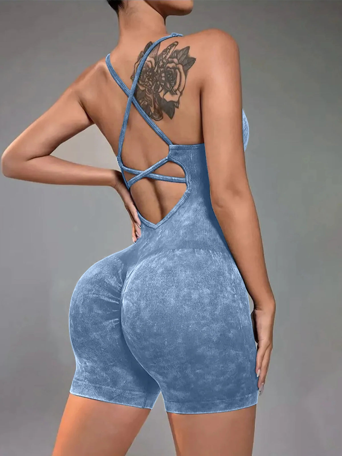Jumpsuit Deportivo Titan Fit para Mujer — Diseño Sin Costuras, Espalda Cruzada y Ajuste Favorecedor