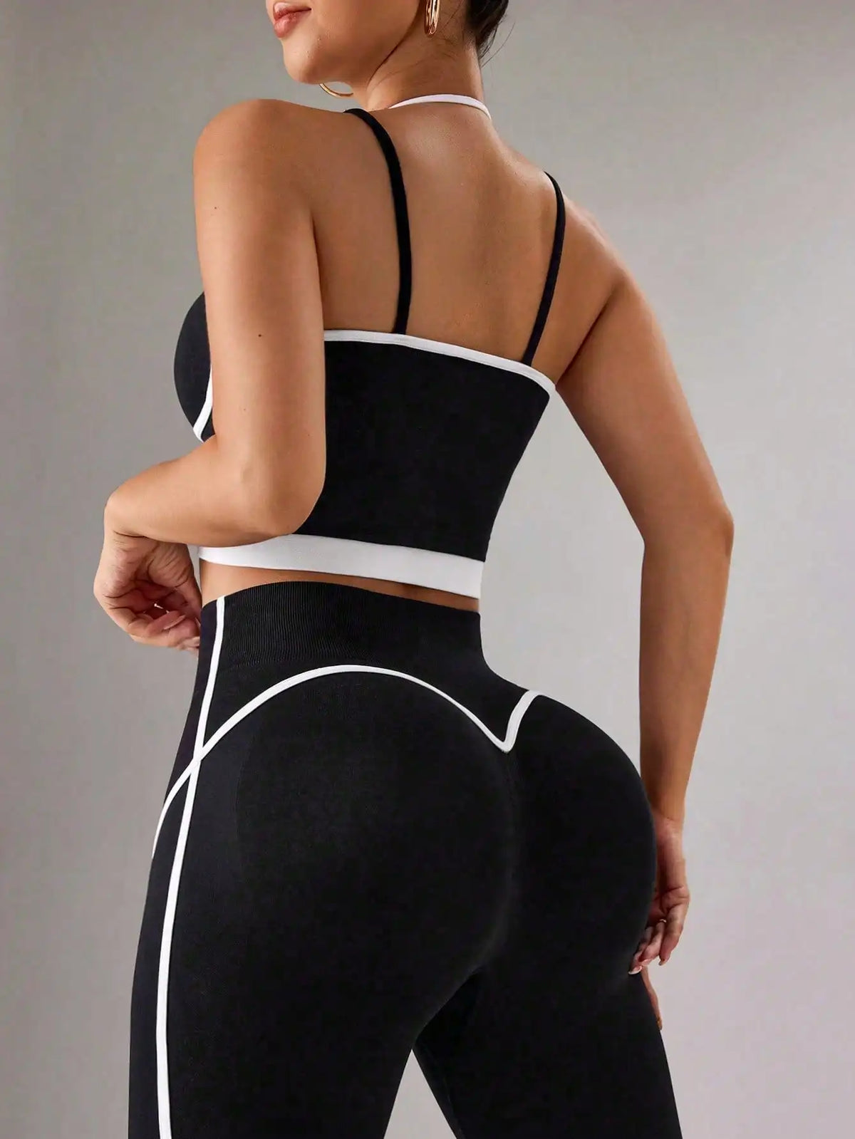 Conjunto Deportivo Titan Fit para Mujer — Top de Soporte y Leggings de Tiro Alto