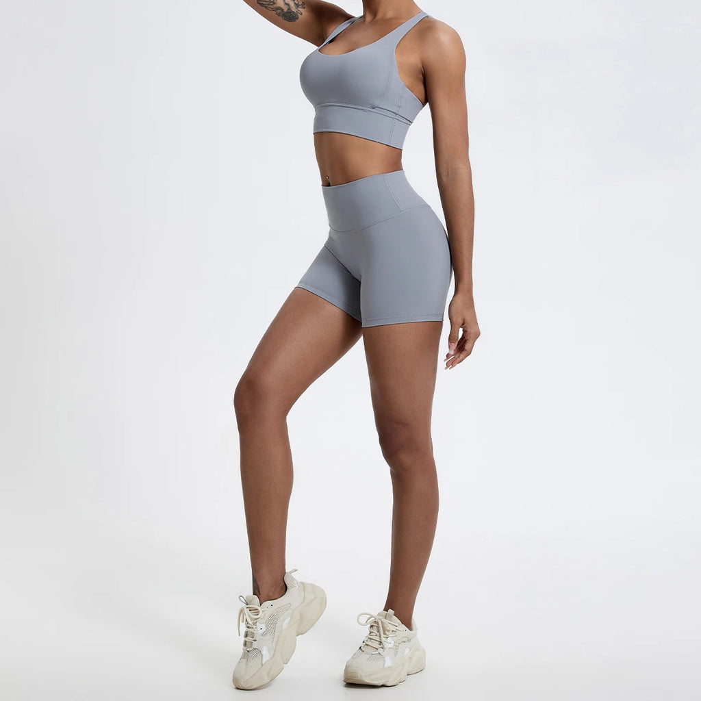 Short Deportivo de Mujer Titan Fit — Tiro Alto, Ajuste Favorecedor y Libertad de Movimiento