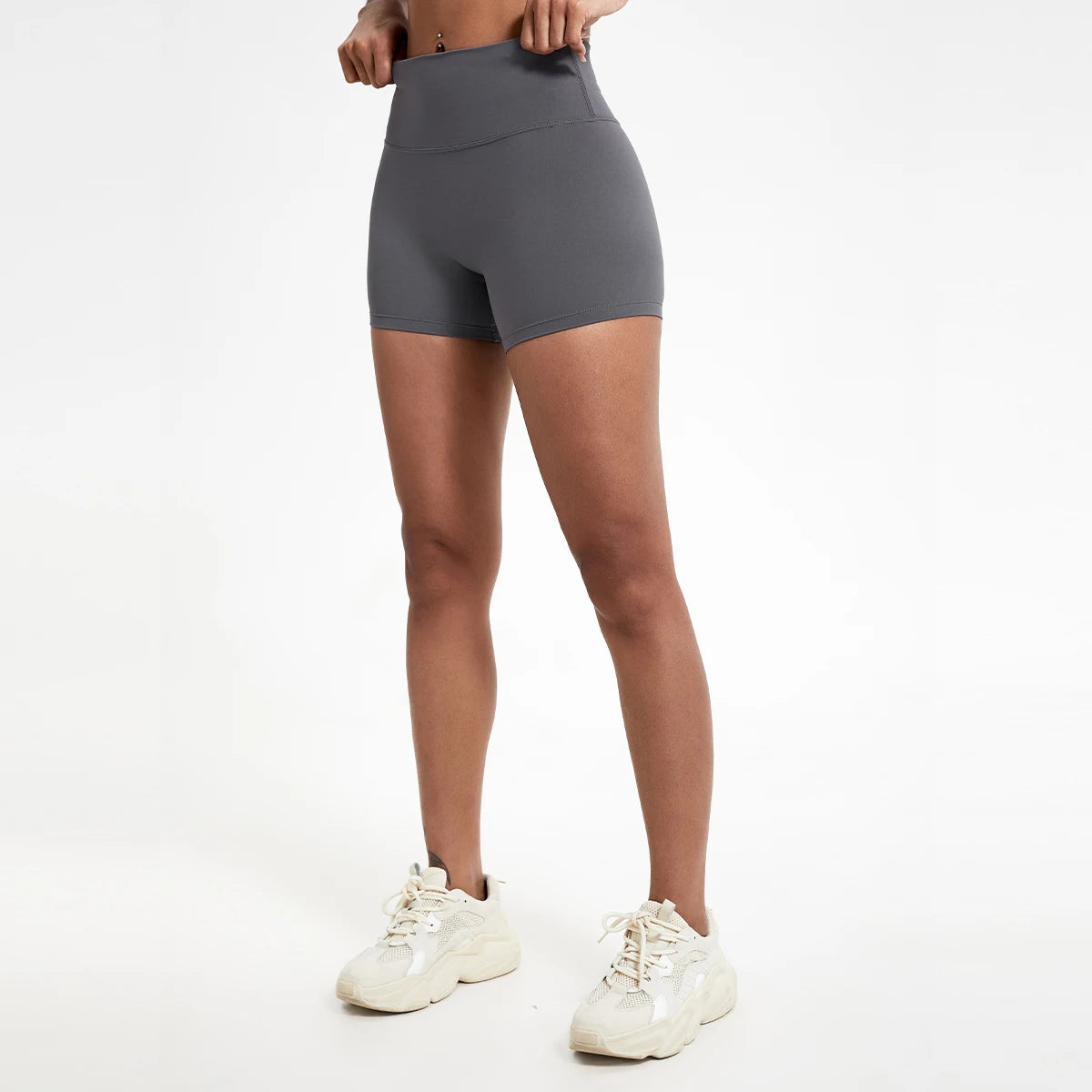 Short Deportivo de Mujer Titan Fit — Tiro Alto, Ajuste Favorecedor y Libertad de Movimiento