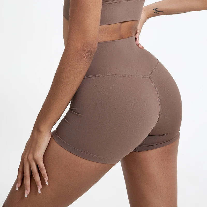 Short Deportivo de Mujer Titan Fit — Tiro Alto, Ajuste Favorecedor y Libertad de Movimiento