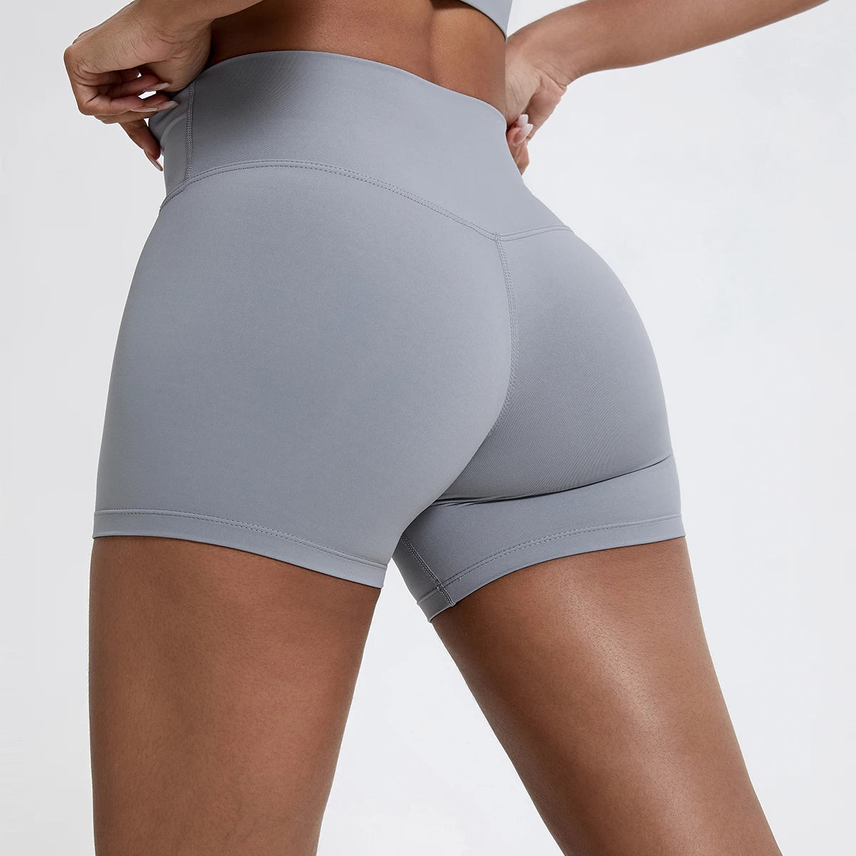 Short Deportivo de Mujer Titan Fit — Tiro Alto, Ajuste Favorecedor y Libertad de Movimiento