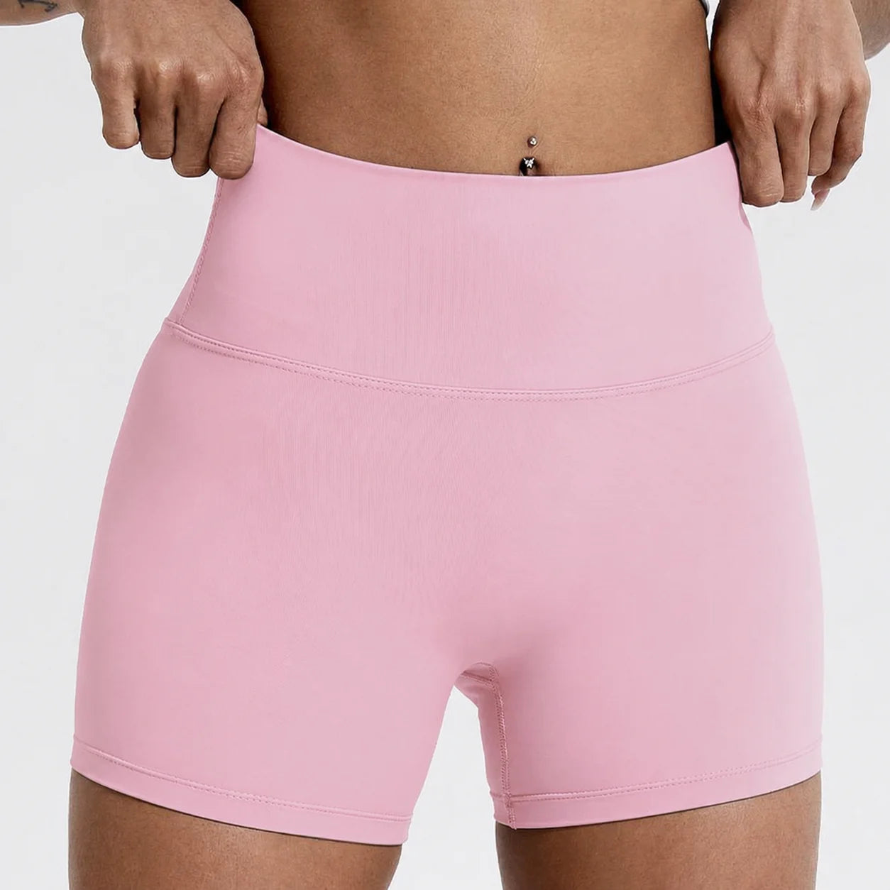 Short Deportivo de Mujer Titan Fit — Tiro Alto, Ajuste Favorecedor y Libertad de Movimiento