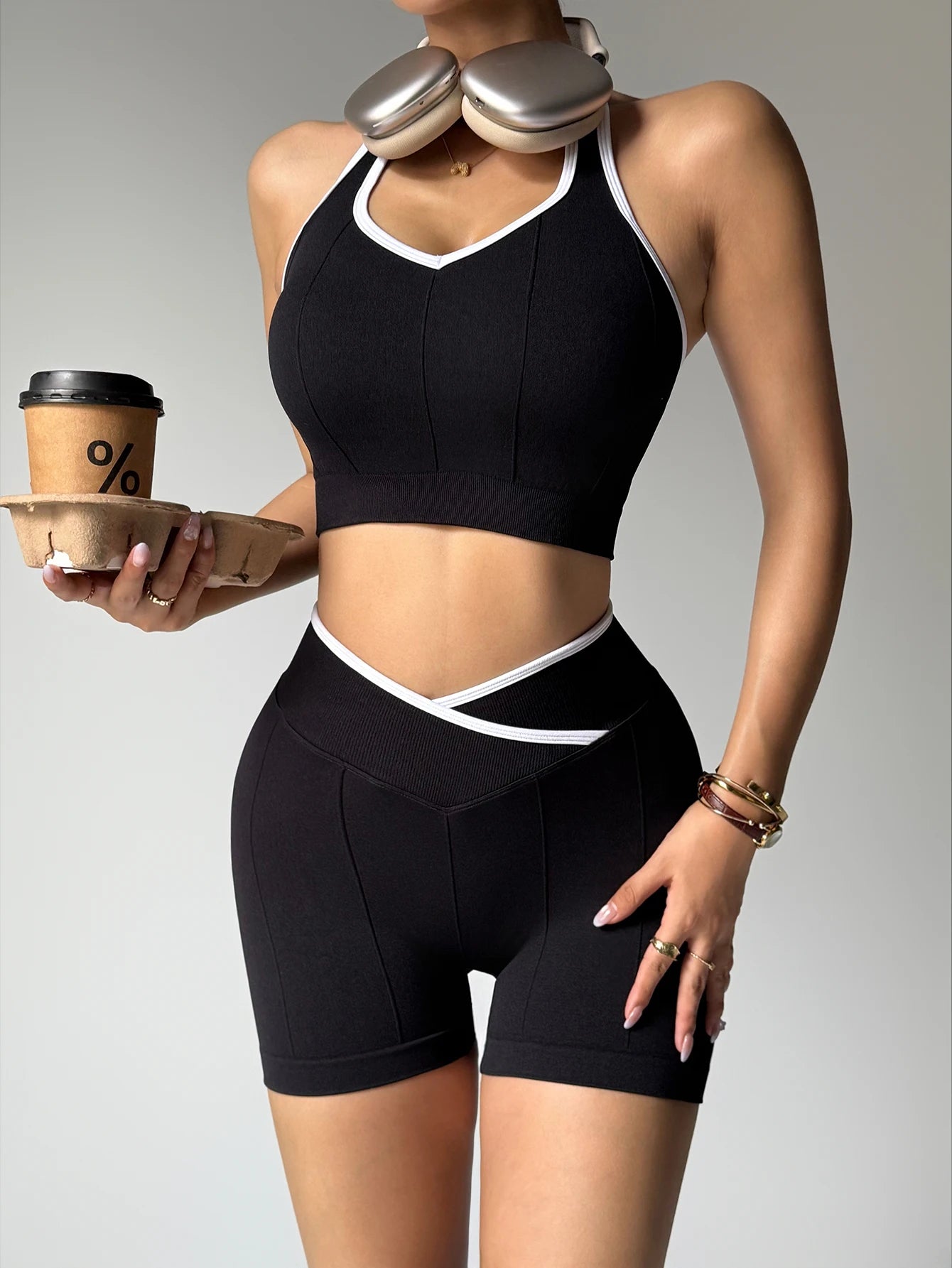 Conjunto Deportivo para Mujer 2 Piezas – Top y Shorts de Cintura Alta